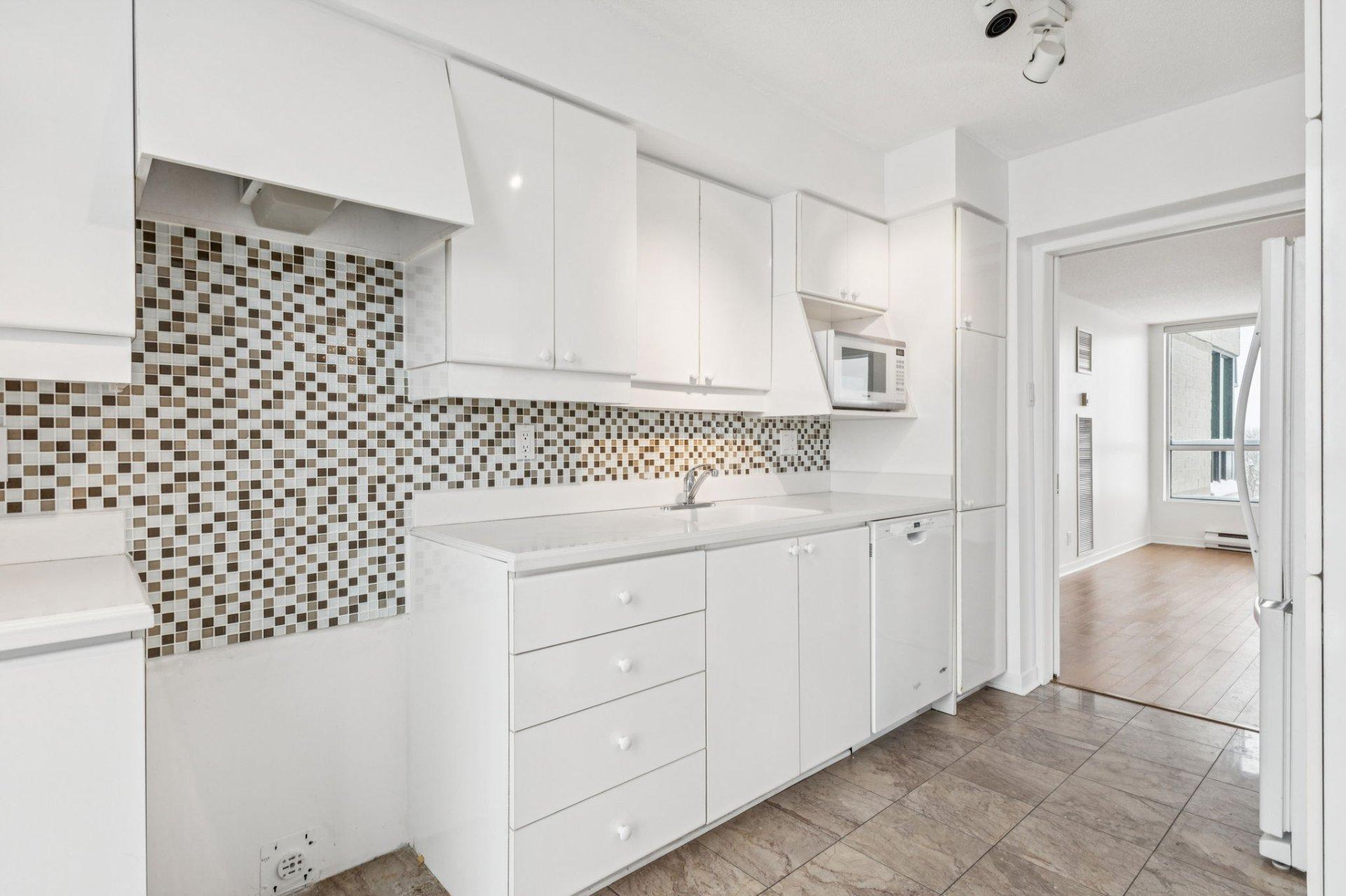 









175


Rue Laurier

, 505,
Gatineau (Hull),




QC
J8X4G3

