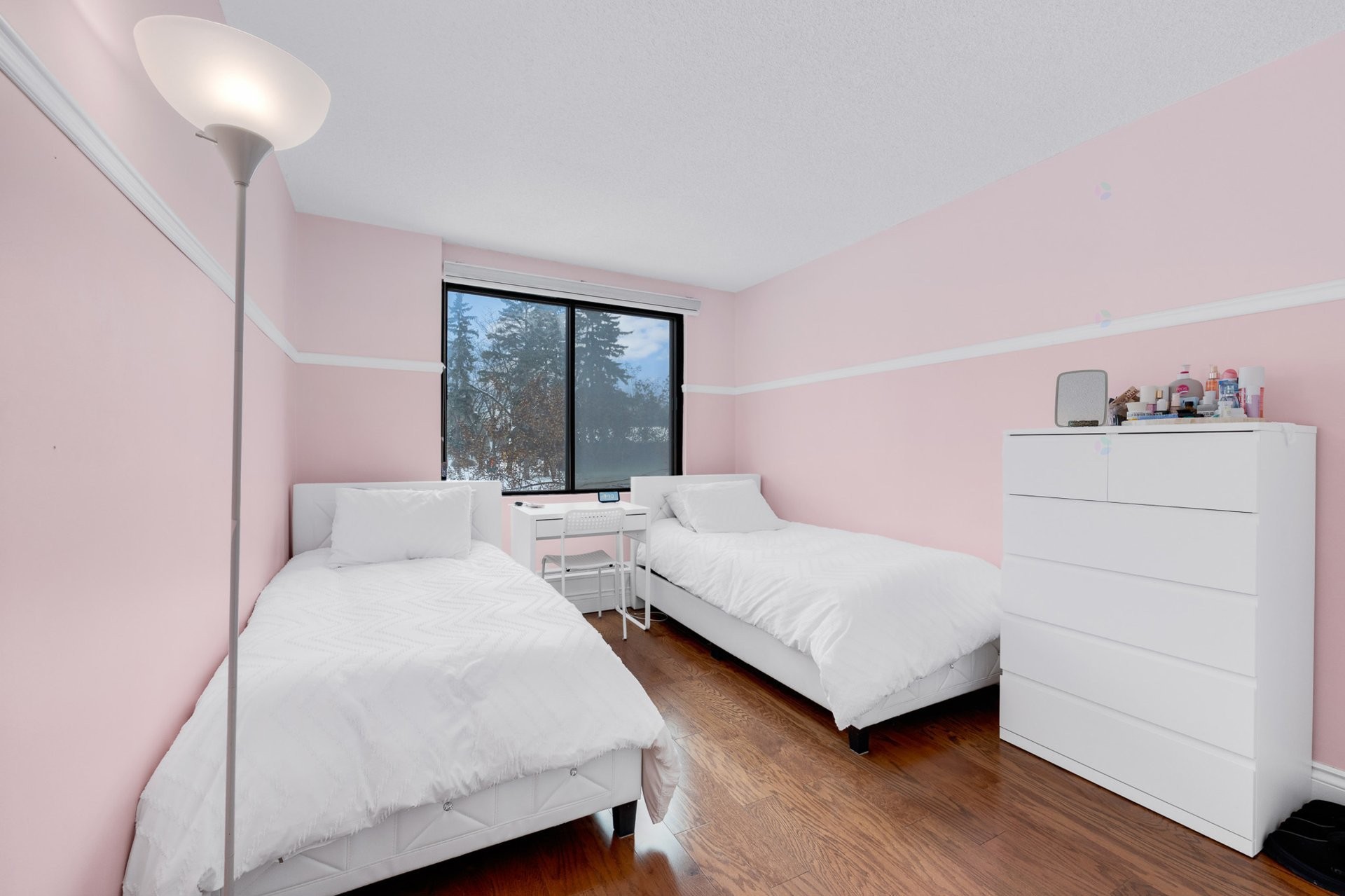 









5740


Av. Rembrandt

, 107,
Côte-Saint-Luc,




QC
H4E2Z2

