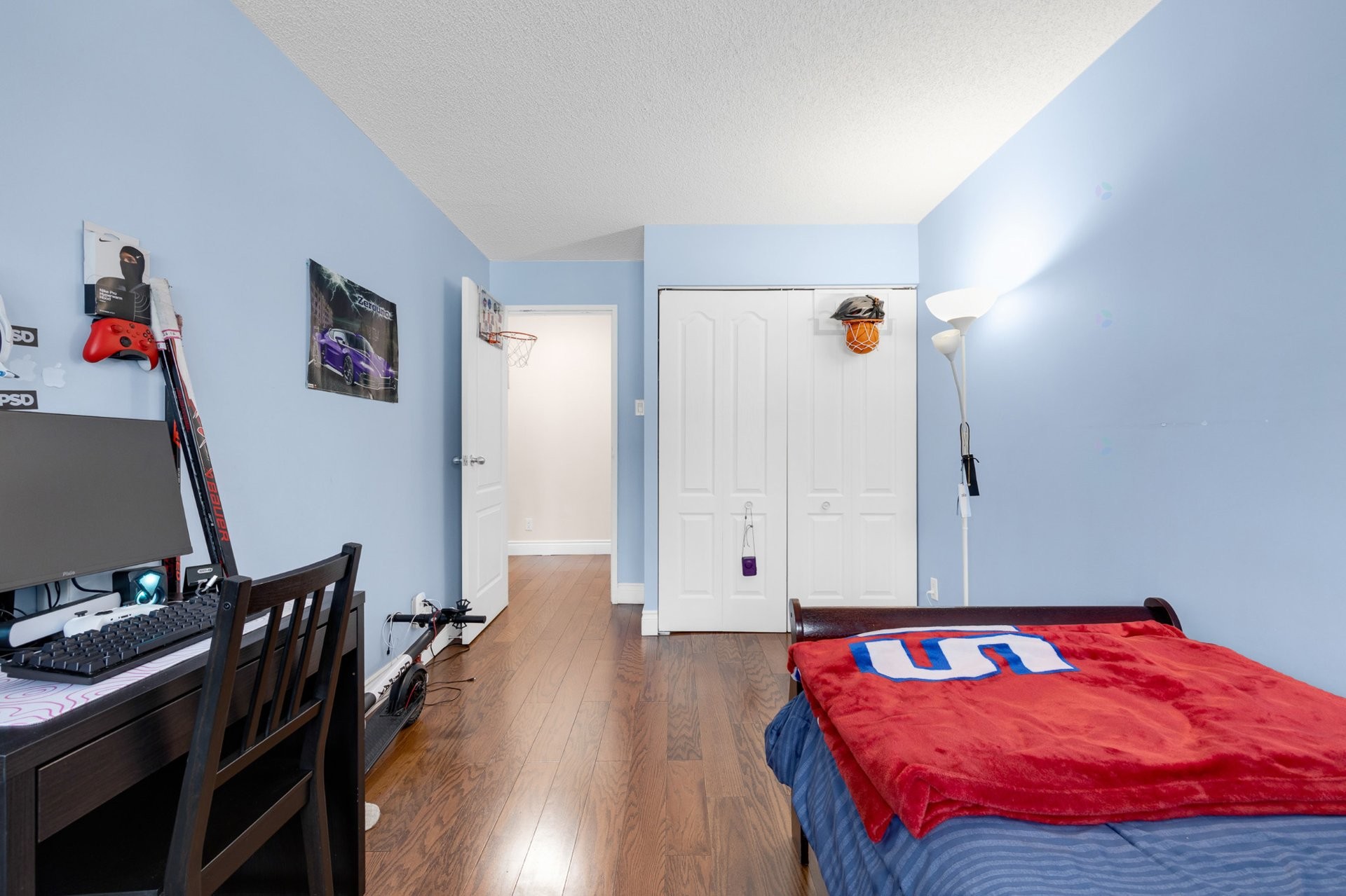 









5740


Av. Rembrandt

, 107,
Côte-Saint-Luc,




QC
H4E2Z2

