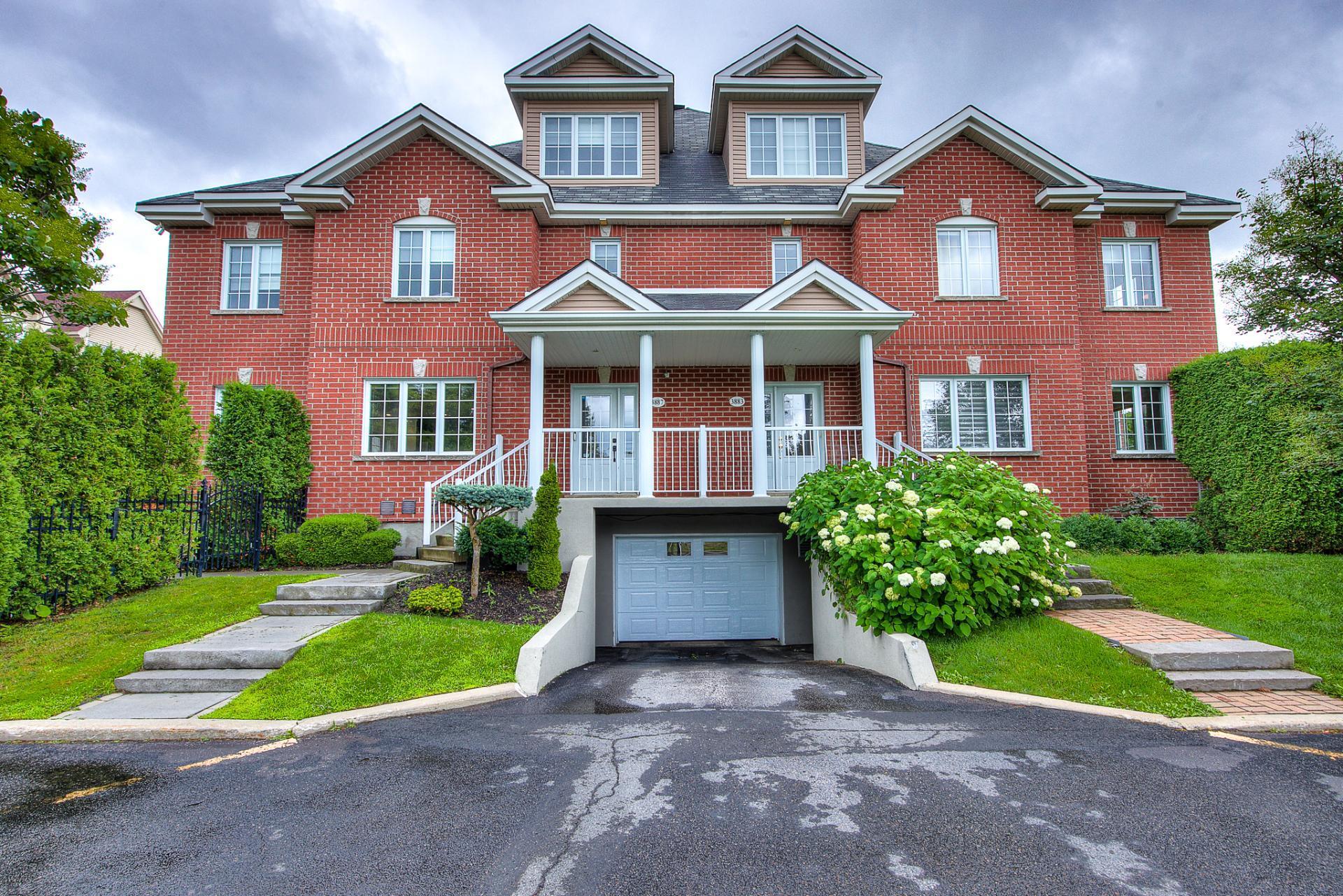 









3895Z


Rue Céline-Marier

,
Montréal (Saint-Laurent),




QC
H4R3N3

