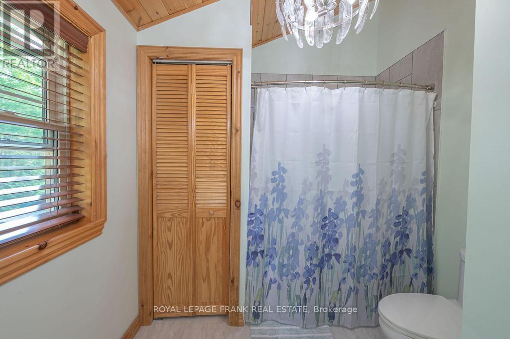 












120 SUGARBUSH CRESCENT

,
Trent Lakes,




Ontario
K0L1J0

