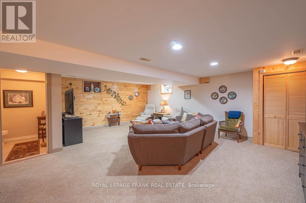 












120 SUGARBUSH CRESCENT

,
Trent Lakes,




Ontario
K0L1J0

