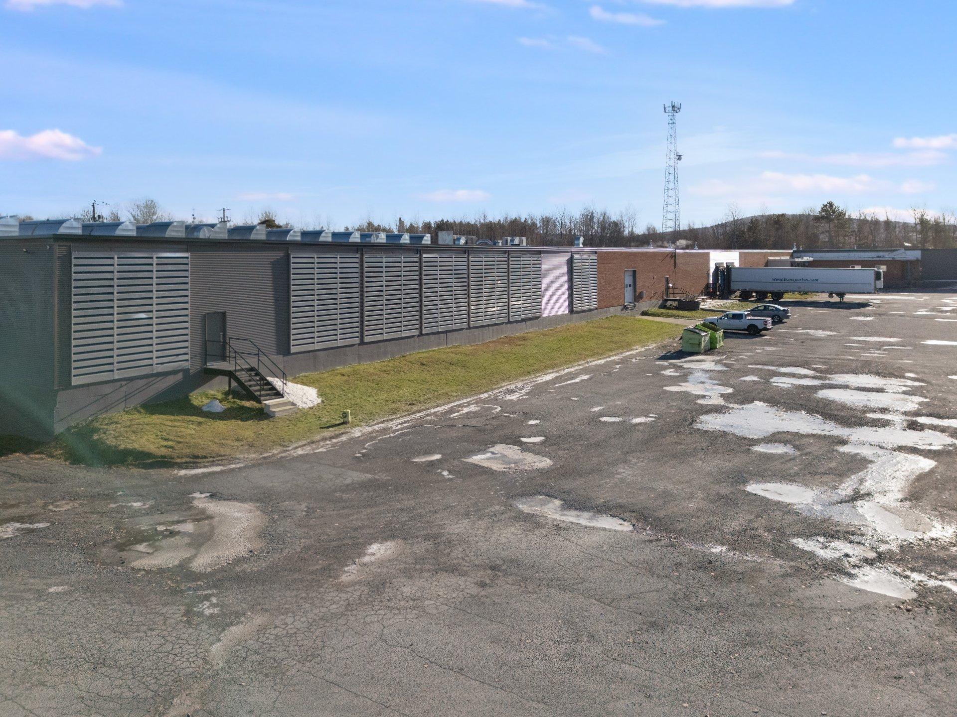 









135


Rue Dean

,
Cowansville,




QC
J2K3Y2

