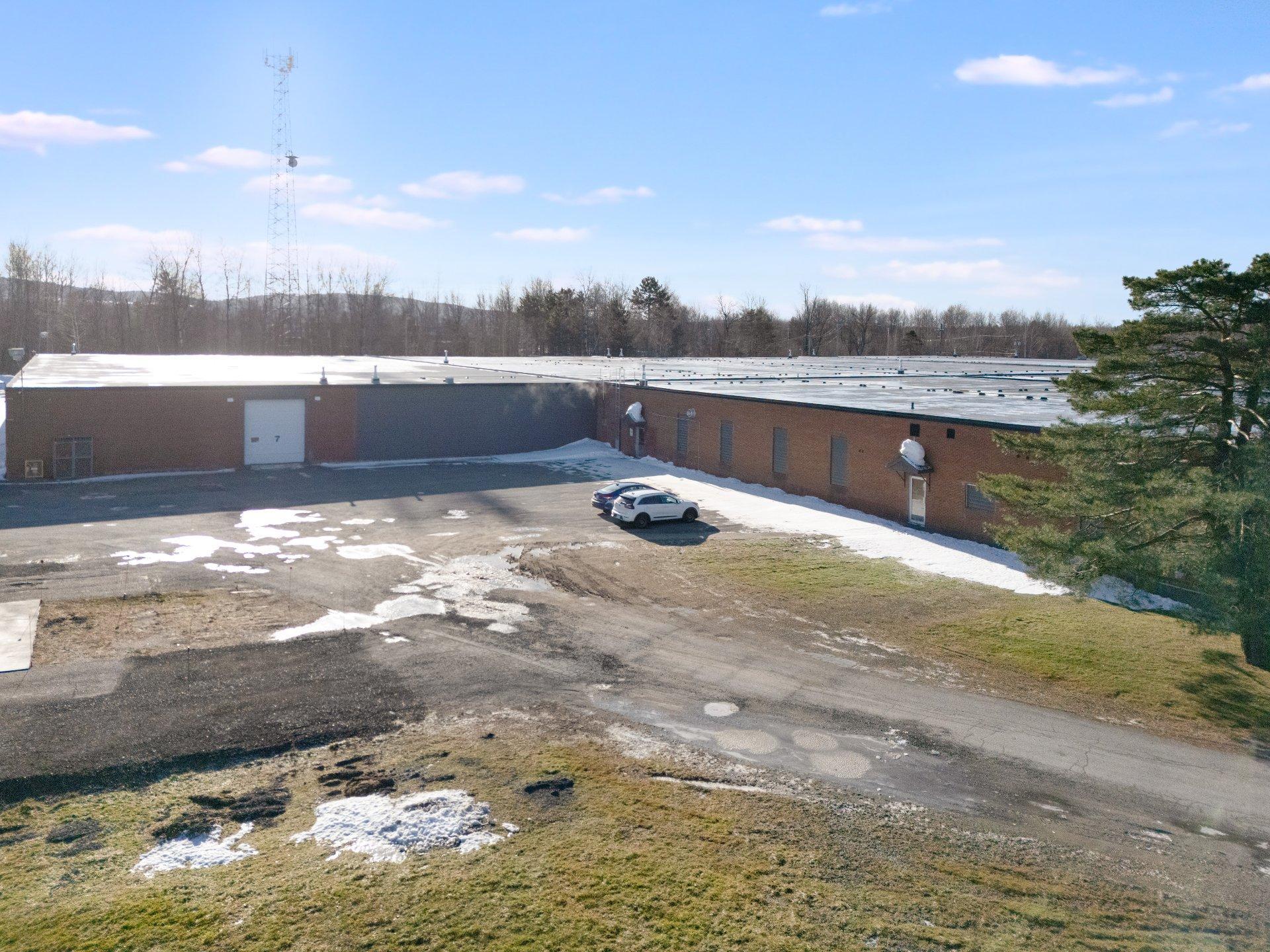 









135


Rue Dean

,
Cowansville,




QC
J2K3Y2

