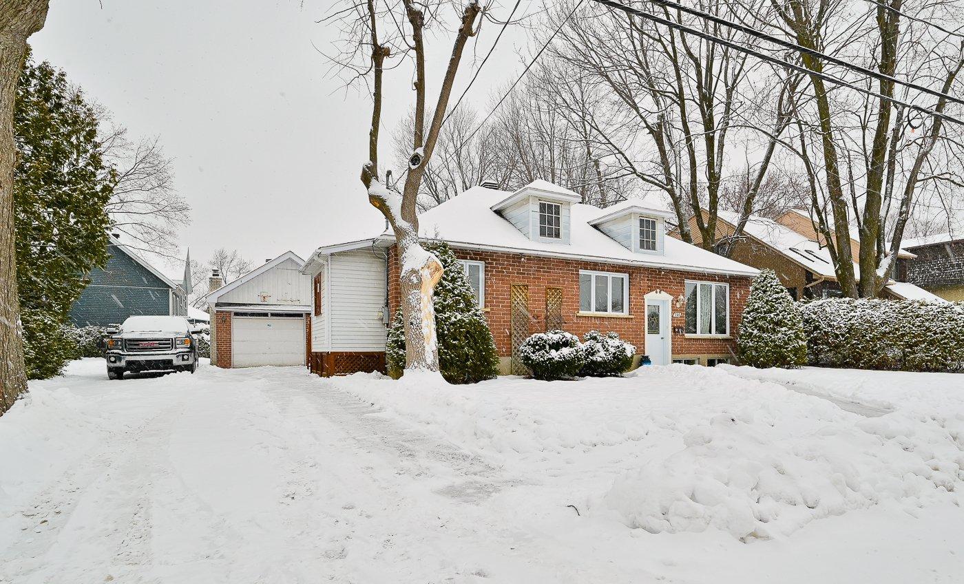 









200


Rue Maple

,
Longueuil (Greenfield Park),




QC
J4V2S1

