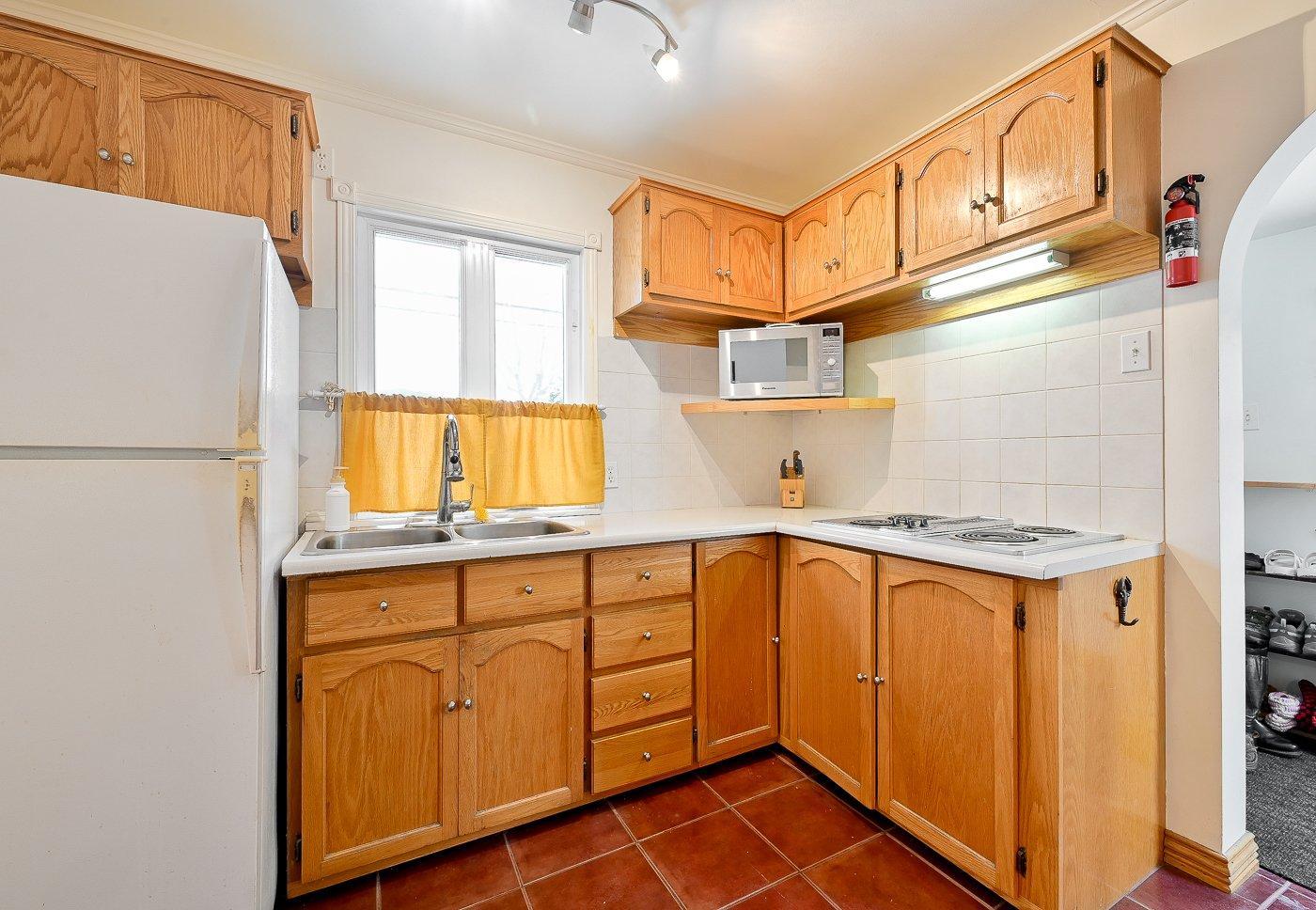 









200


Rue Maple

,
Longueuil (Greenfield Park),




QC
J4V2S1

