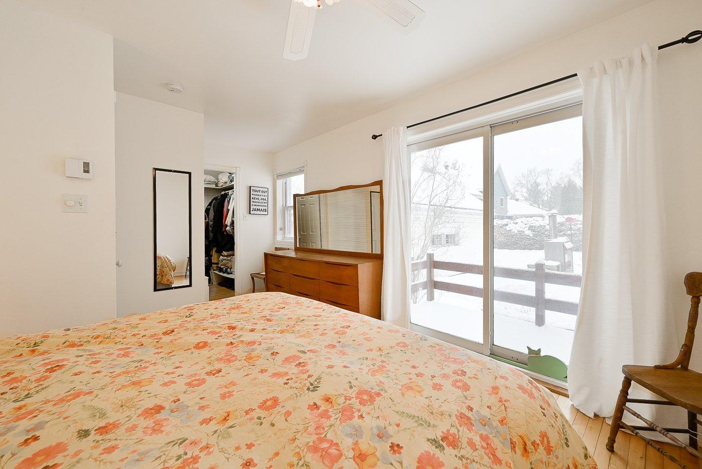 









200


Rue Maple

,
Longueuil (Greenfield Park),




QC
J4V2S1

