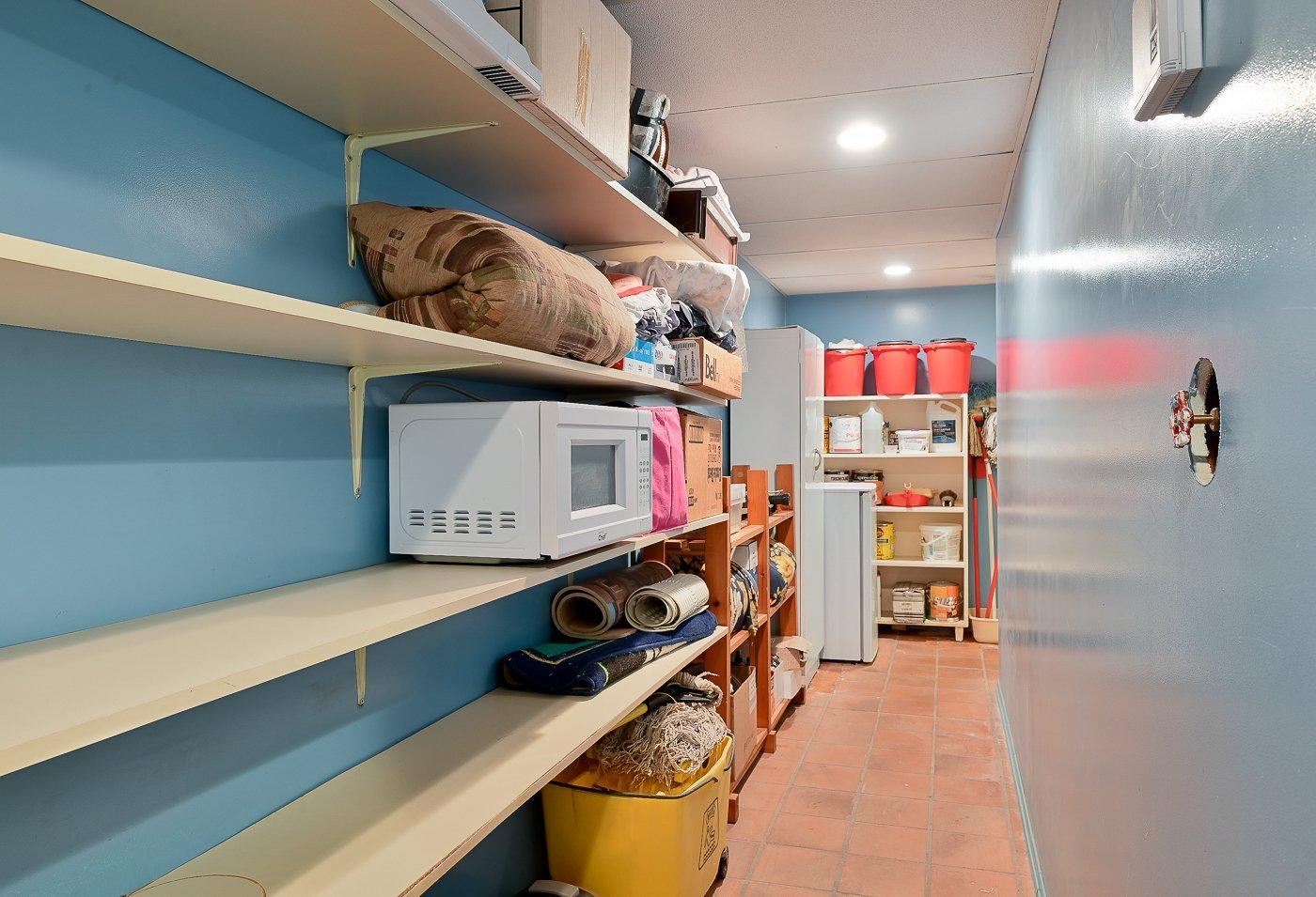 









200


Rue Maple

,
Longueuil (Greenfield Park),




QC
J4V2S1

