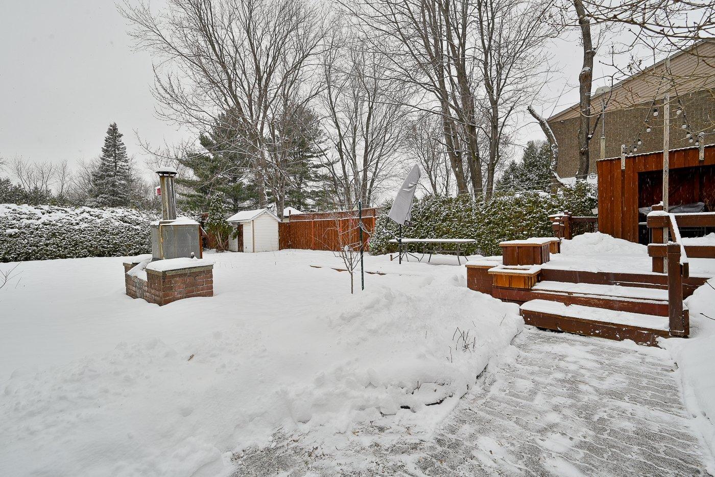 









200


Rue Maple

,
Longueuil (Greenfield Park),




QC
J4V2S1

