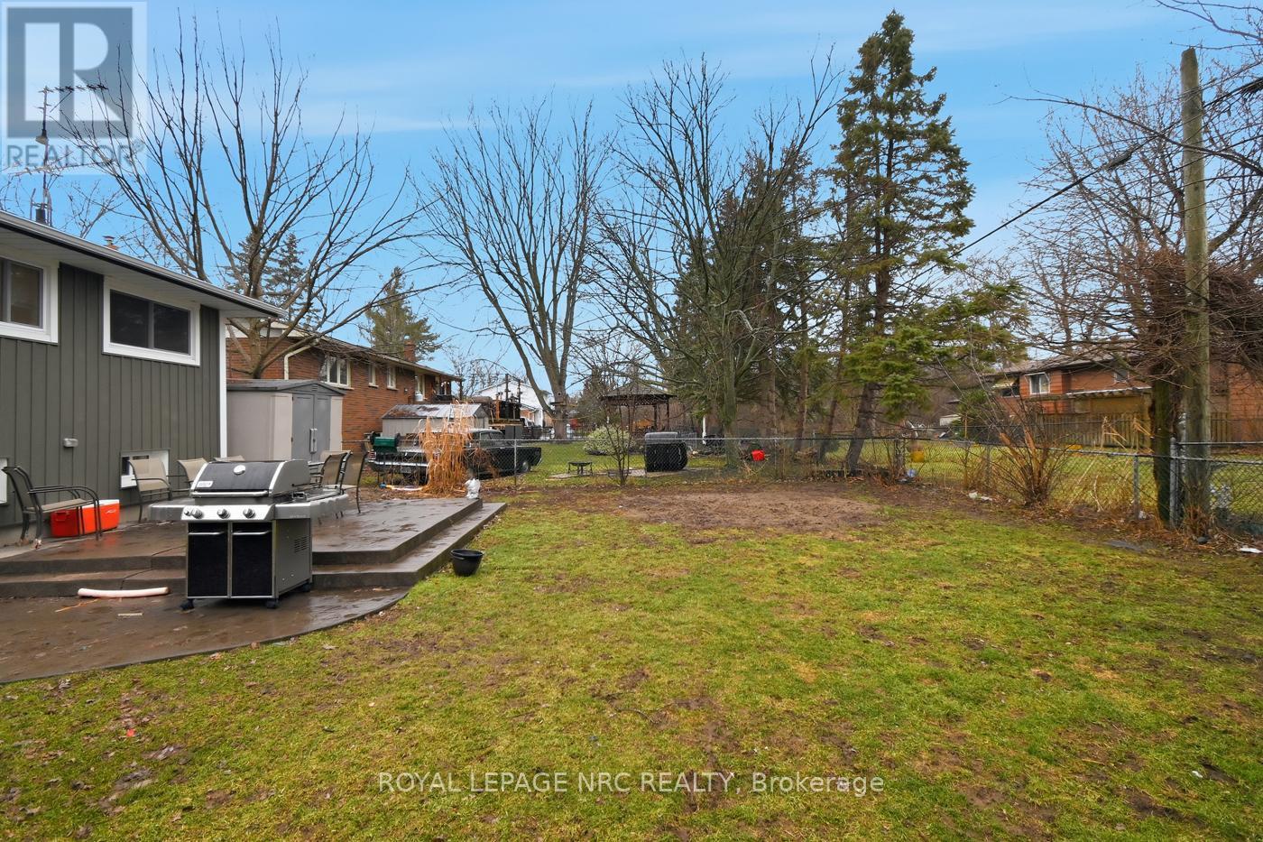 












798 PARKDALE AVENUE

,
Fort Erie (Crescent Park),




Ontario
L2A5B6

