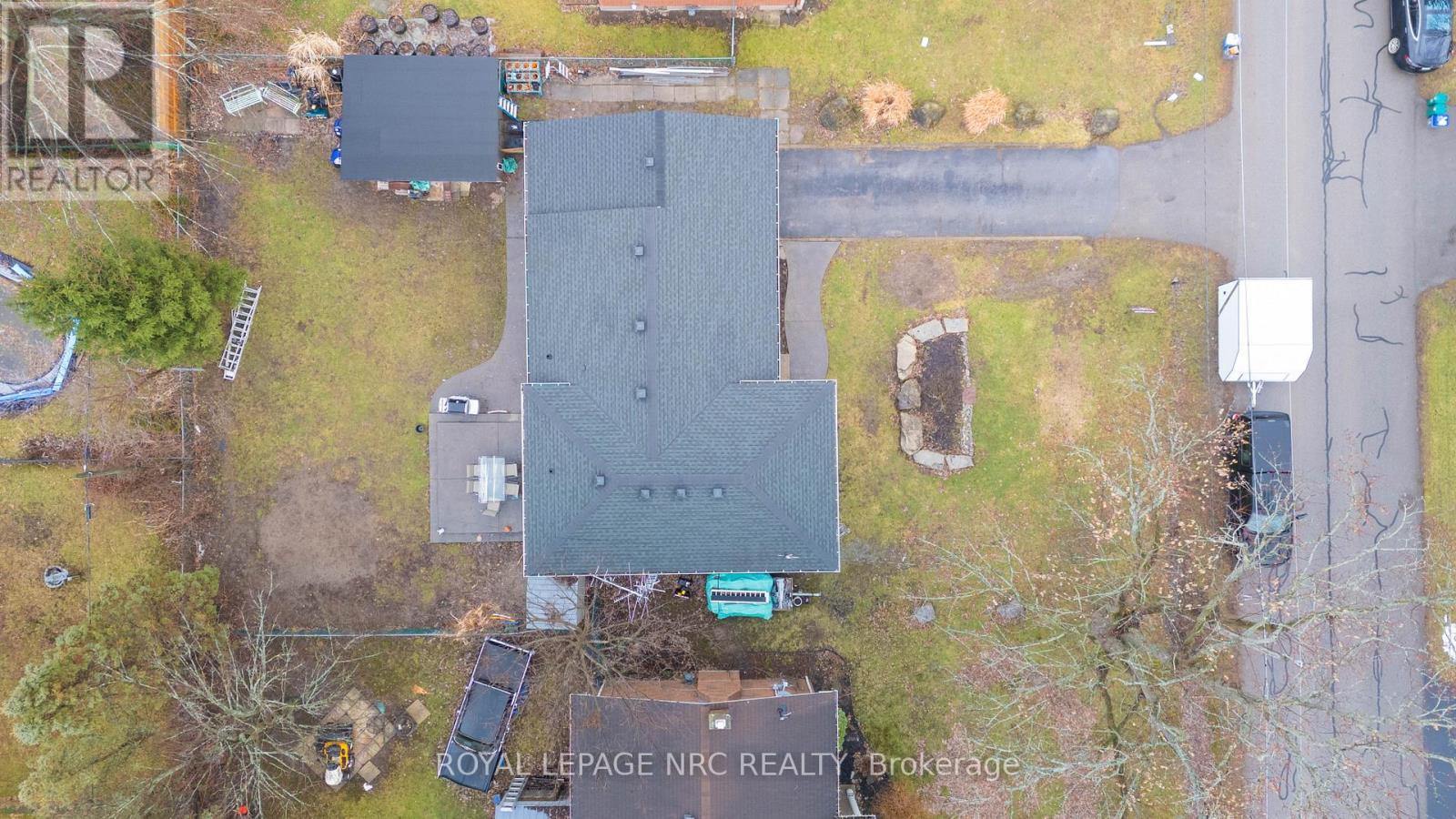 












798 PARKDALE AVENUE

,
Fort Erie (Crescent Park),




Ontario
L2A5B6

