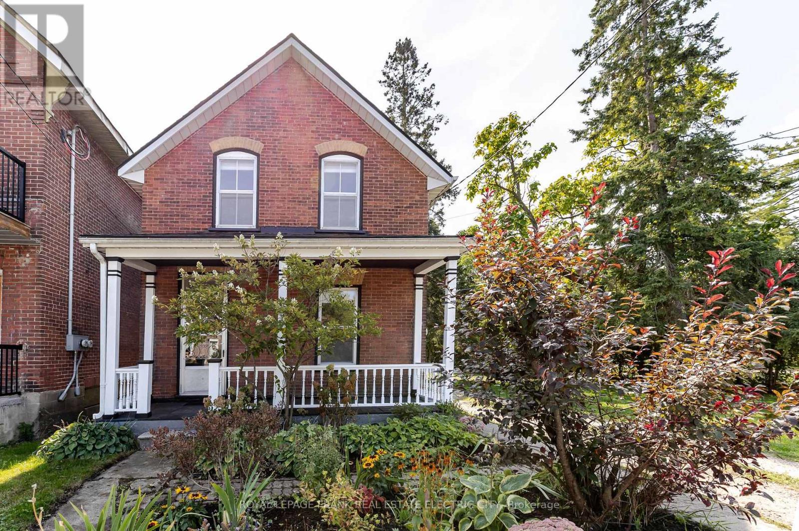 












193 LAKE STREET

,
Peterborough (Town Ward 3),




Ontario
K9J2H4

