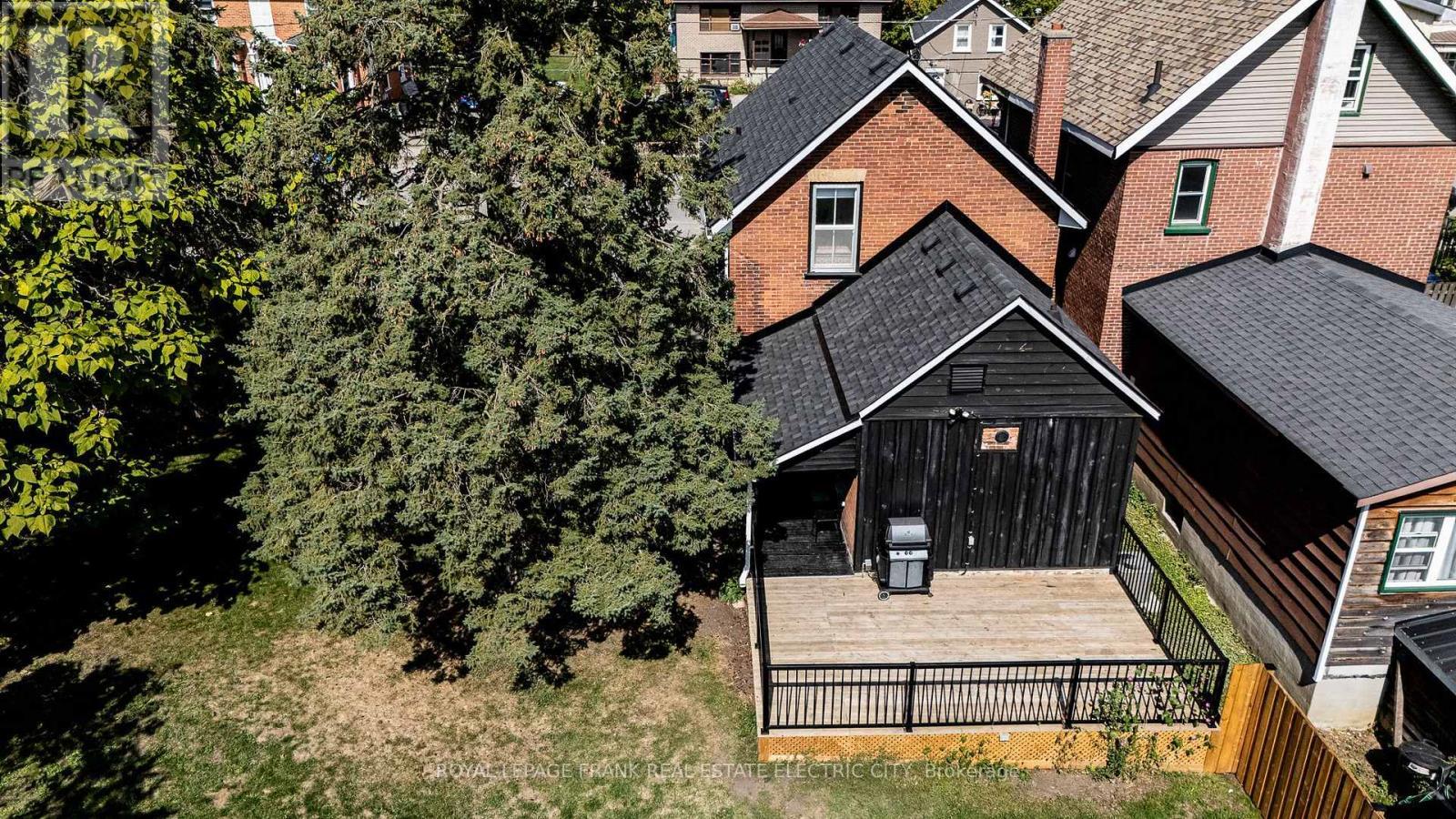 












193 LAKE STREET

,
Peterborough (Town Ward 3),




Ontario
K9J2H4

