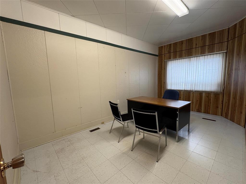 












406 Station Road

,
Shoal Lake,




Manitoba
R0J1Z0

