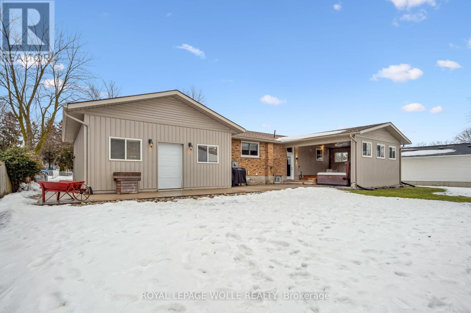 












3972 BURNS STREET

,
Perth East,




Ontario
N0B2P0

