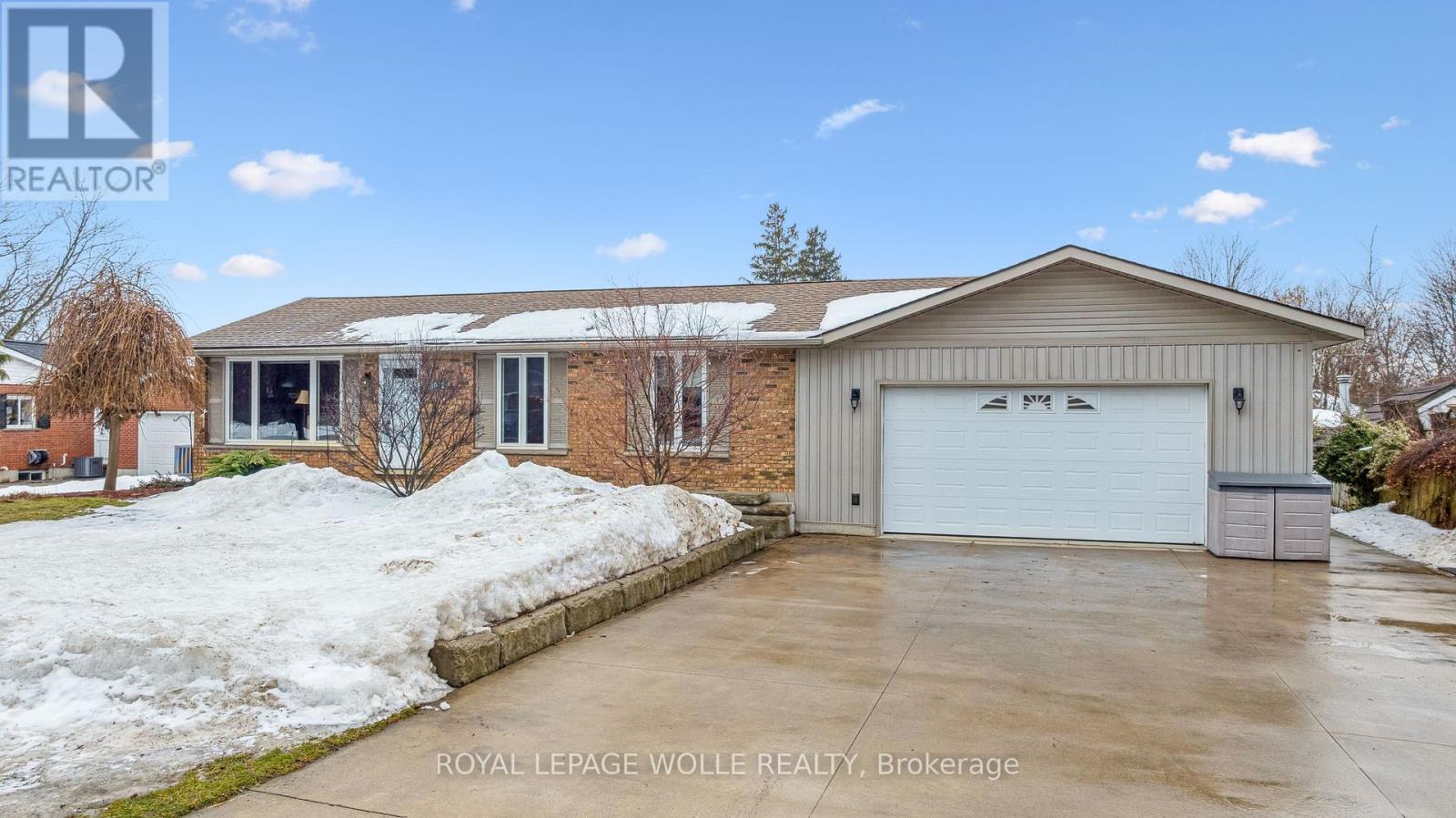 












3972 BURNS STREET

,
Perth East,




Ontario
N0B2P0

