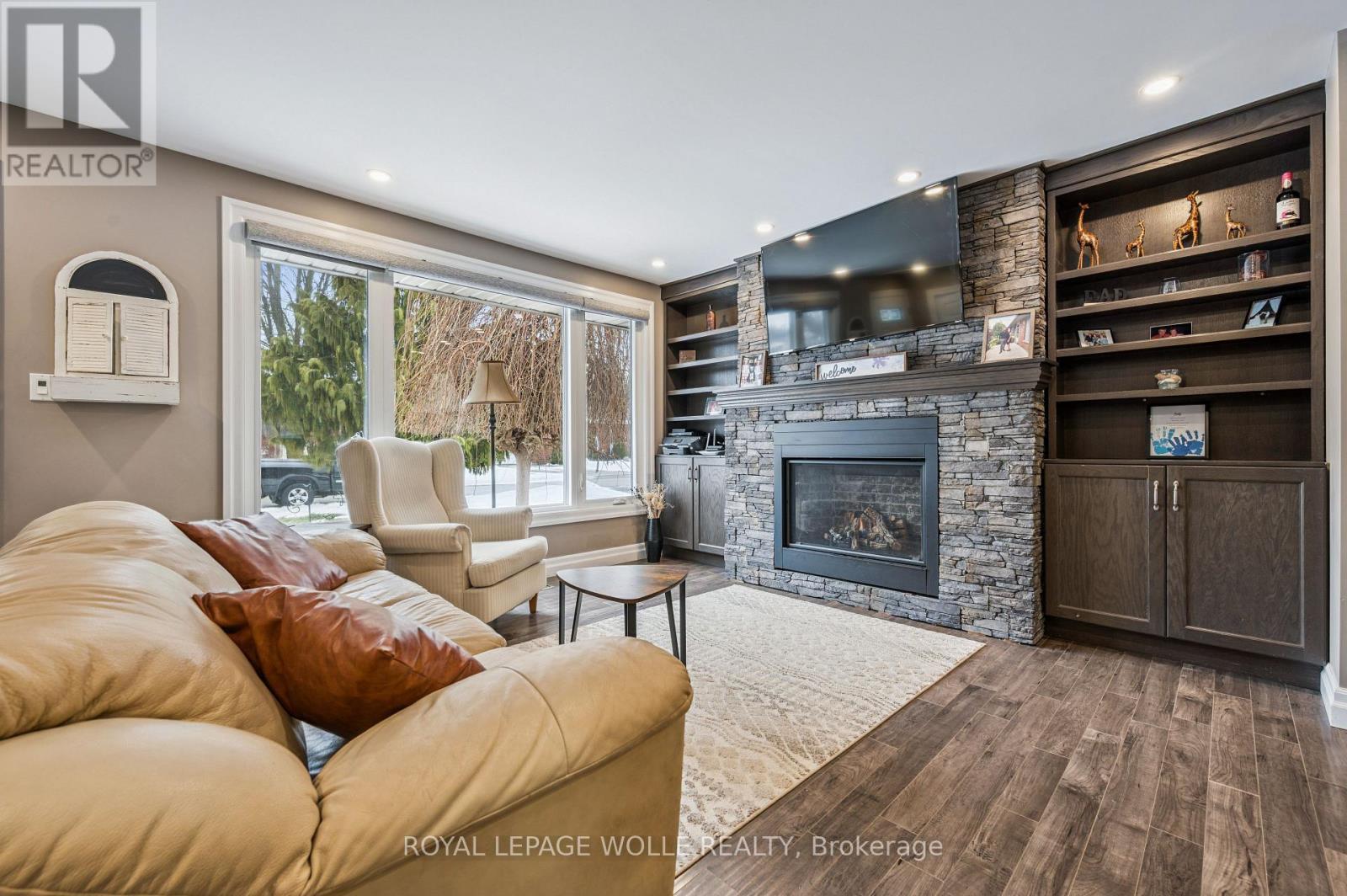 












3972 BURNS STREET

,
Perth East,




Ontario
N0B2P0

