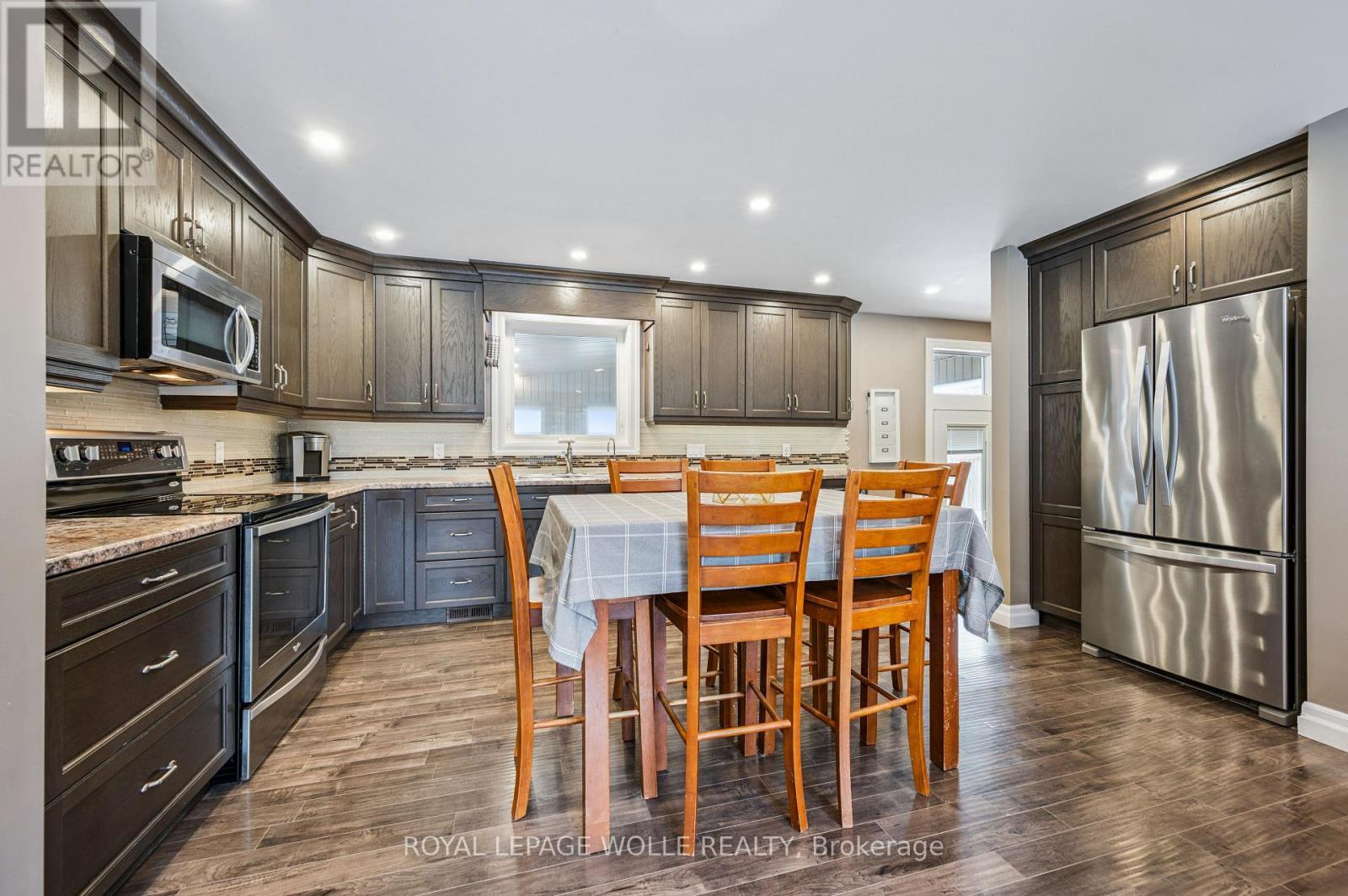 












3972 BURNS STREET

,
Perth East,




Ontario
N0B2P0

