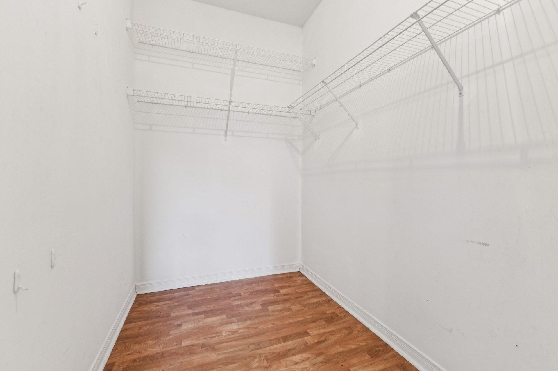 









209


Boul. d'Europe

, 3,
Gatineau (Aylmer),




QC
J9J0A3

