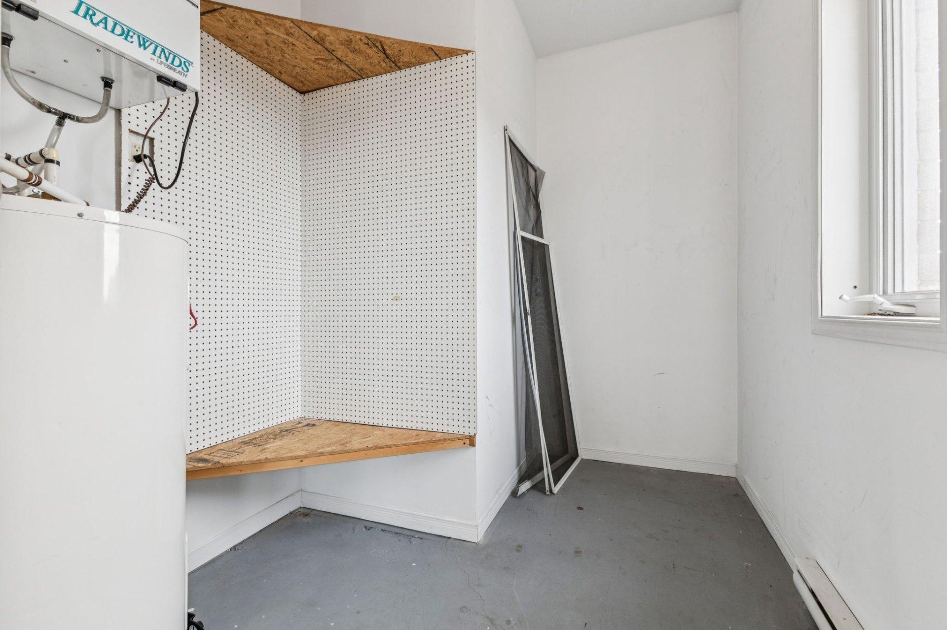 









209


Boul. d'Europe

, 3,
Gatineau (Aylmer),




QC
J9J0A3

