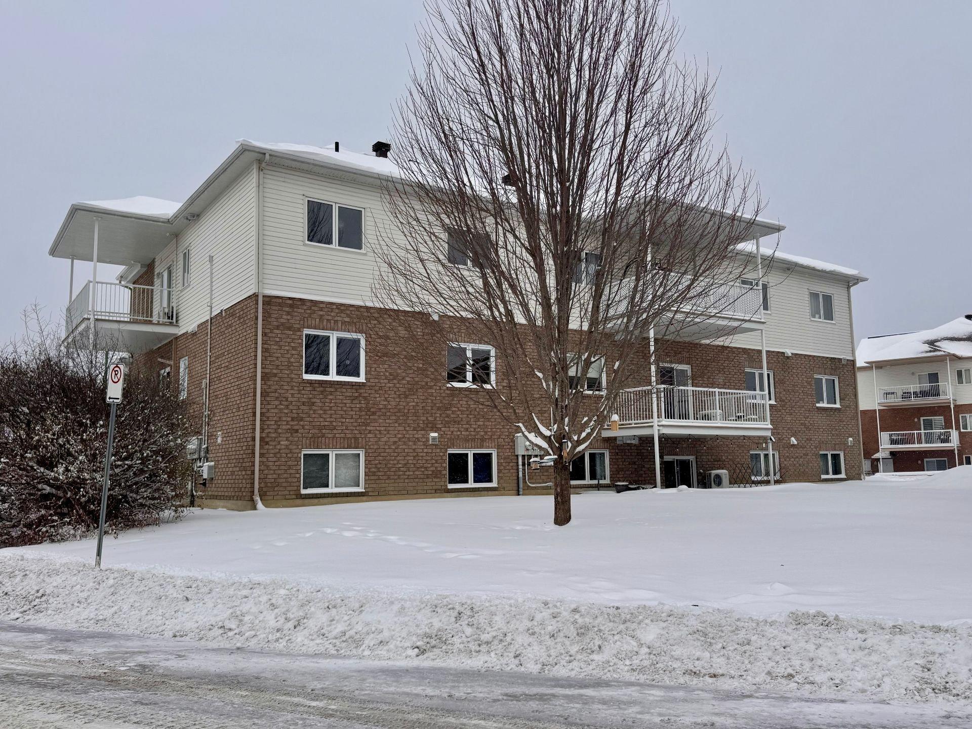 









209


Boul. d'Europe

, 3,
Gatineau (Aylmer),




QC
J9J0A3

