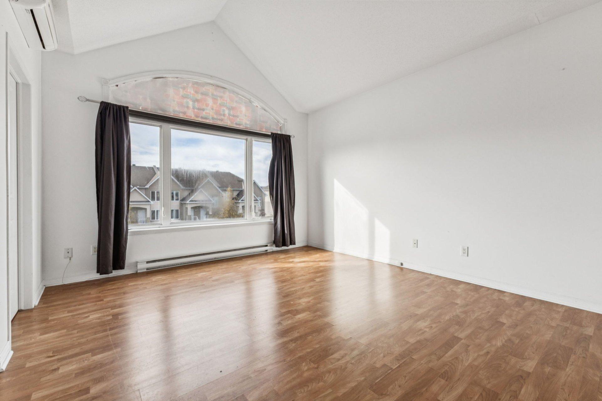 









209


Boul. d'Europe

, 3,
Gatineau (Aylmer),




QC
J9J0A3

