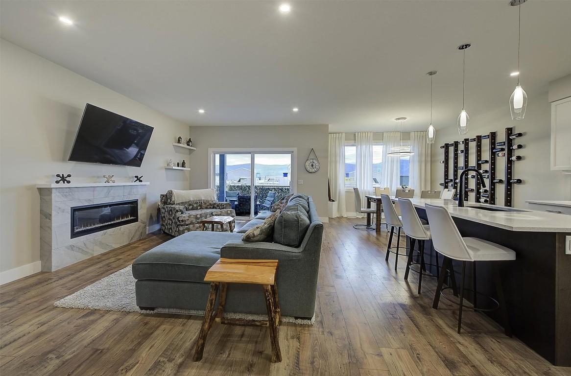 









2383


Hawks

Boulevard,
West Kelowna,




BC
V4T 0A7

