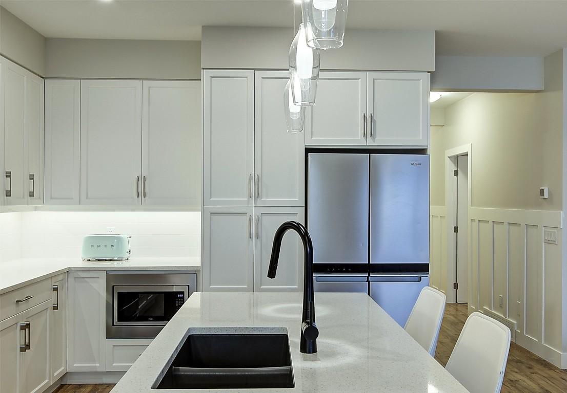 









2383


Hawks

Boulevard,
West Kelowna,




BC
V4T 0A7

