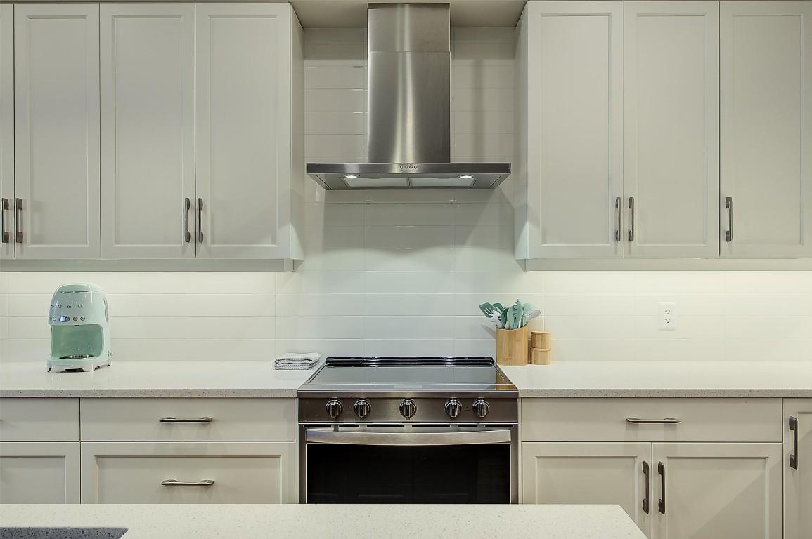 









2383


Hawks

Boulevard,
West Kelowna,




BC
V4T 0A7

