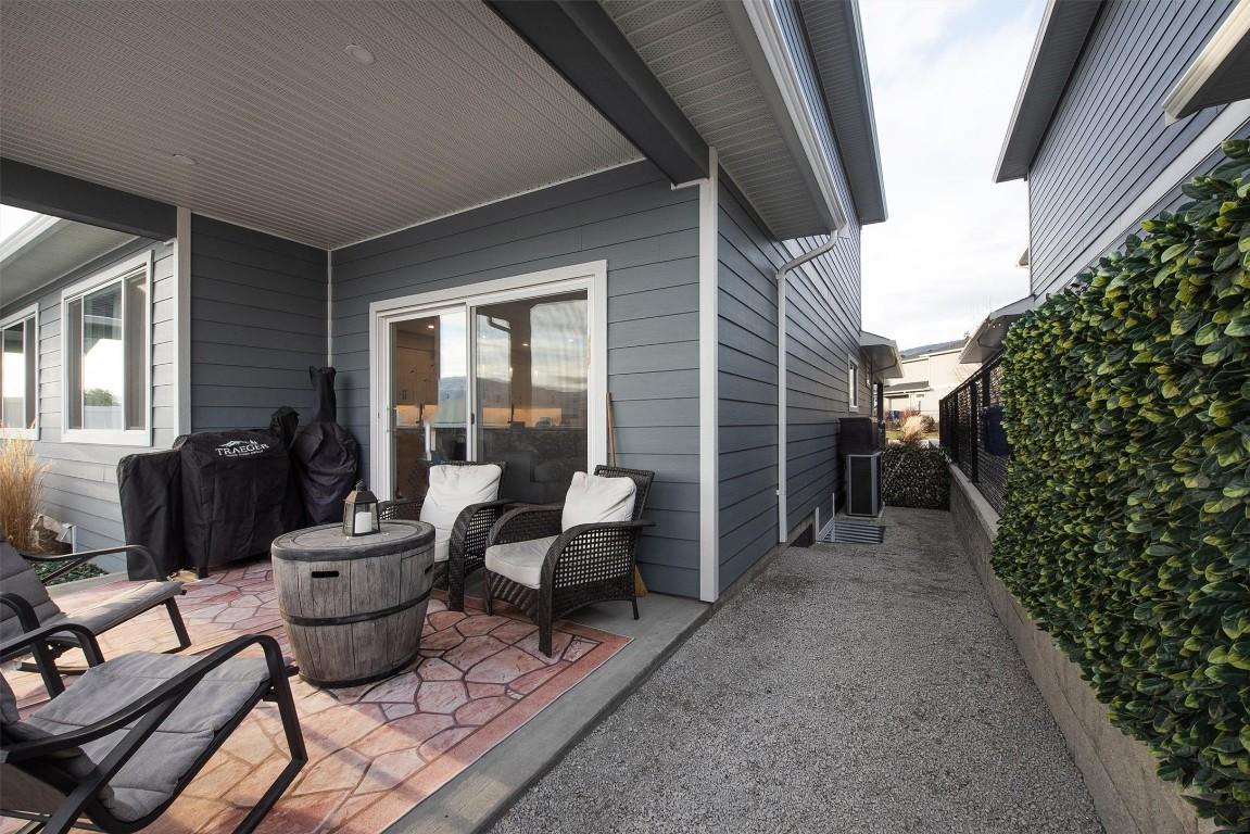 









2383


Hawks

Boulevard,
West Kelowna,




BC
V4T 0A7

