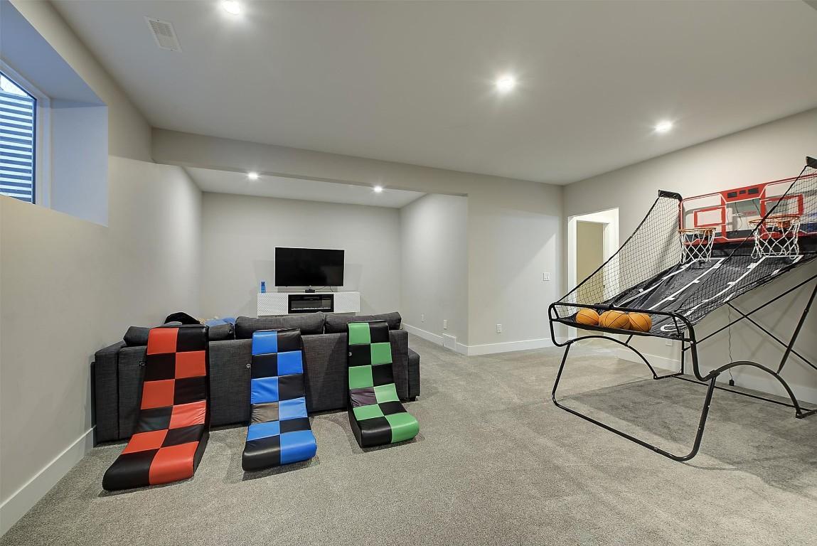 









2383


Hawks

Boulevard,
West Kelowna,




BC
V4T 0A7

