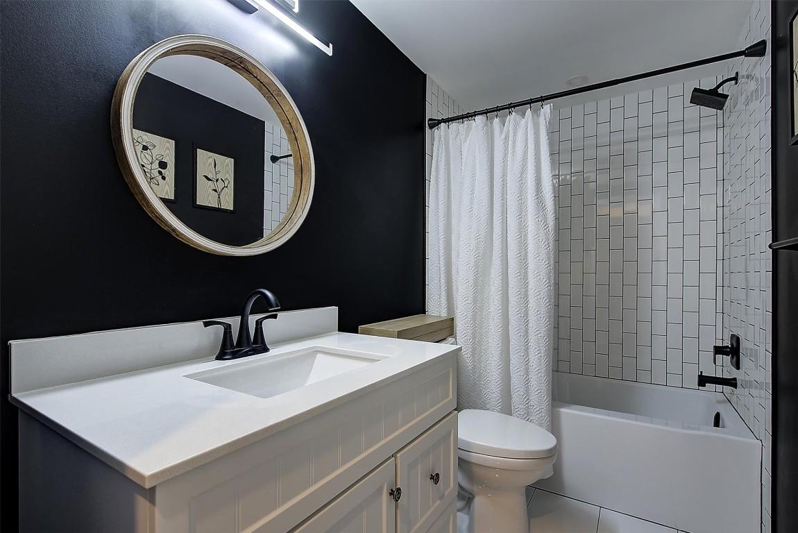 









2383


Hawks

Boulevard,
West Kelowna,




BC
V4T 0A7

