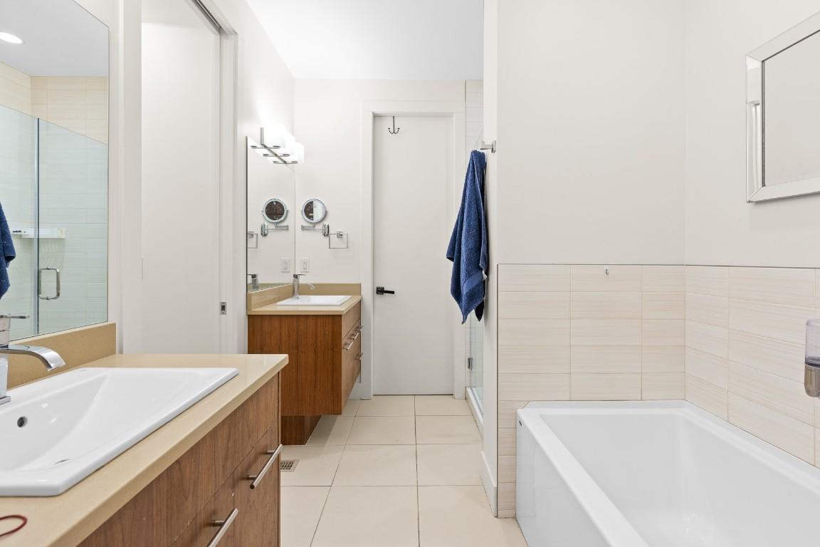 









570


Sarsons

Road, 19,
Kelowna,




BC
V1W 5H5

