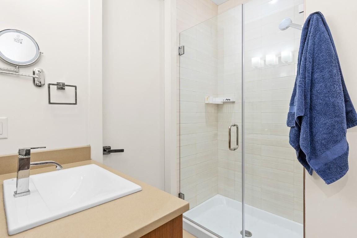 









570


Sarsons

Road, 19,
Kelowna,




BC
V1W 5H5

