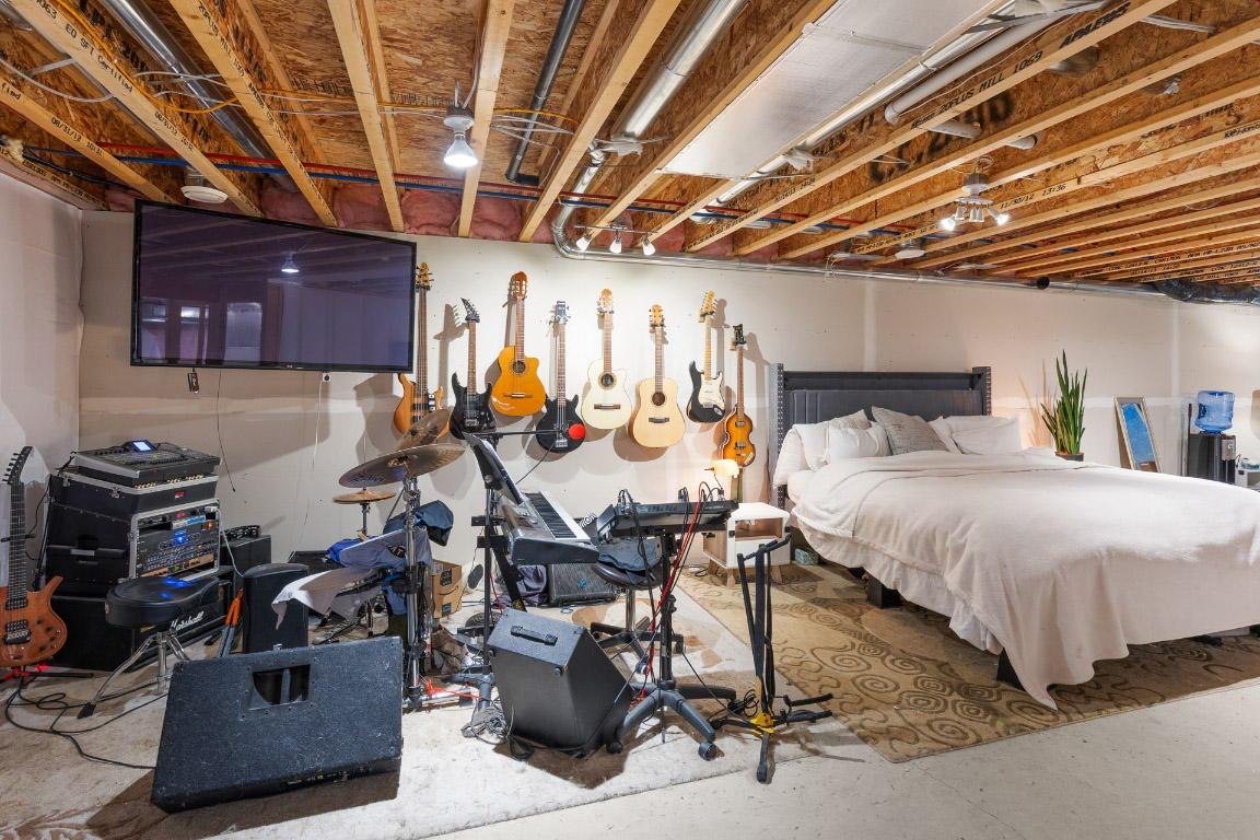 









570


Sarsons

Road, 19,
Kelowna,




BC
V1W 5H5

