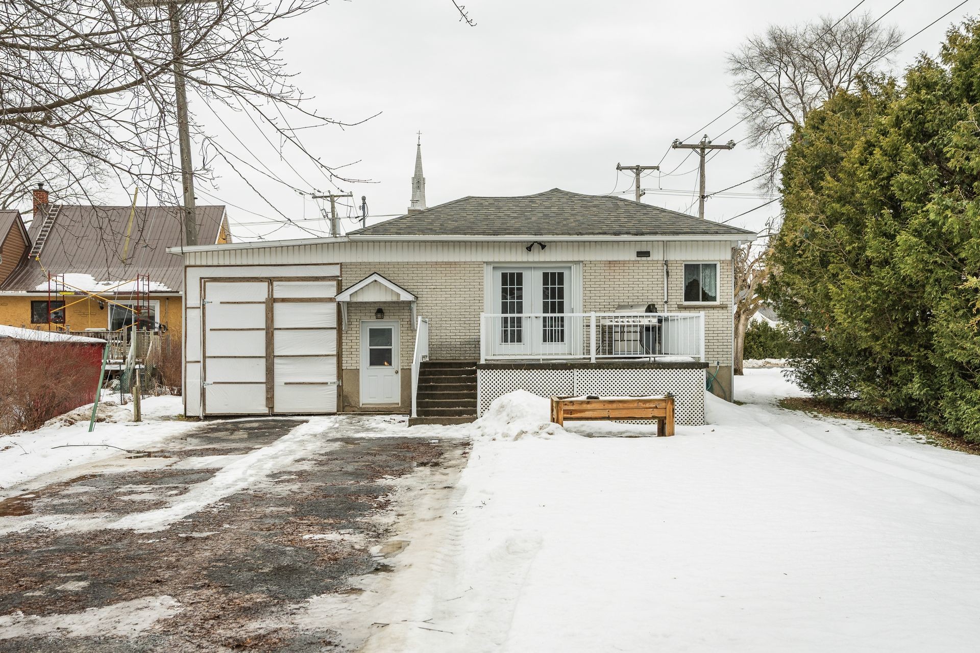 









406


Rue Bernard

,
Saint-Alexandre,




QC
J0J1S0

