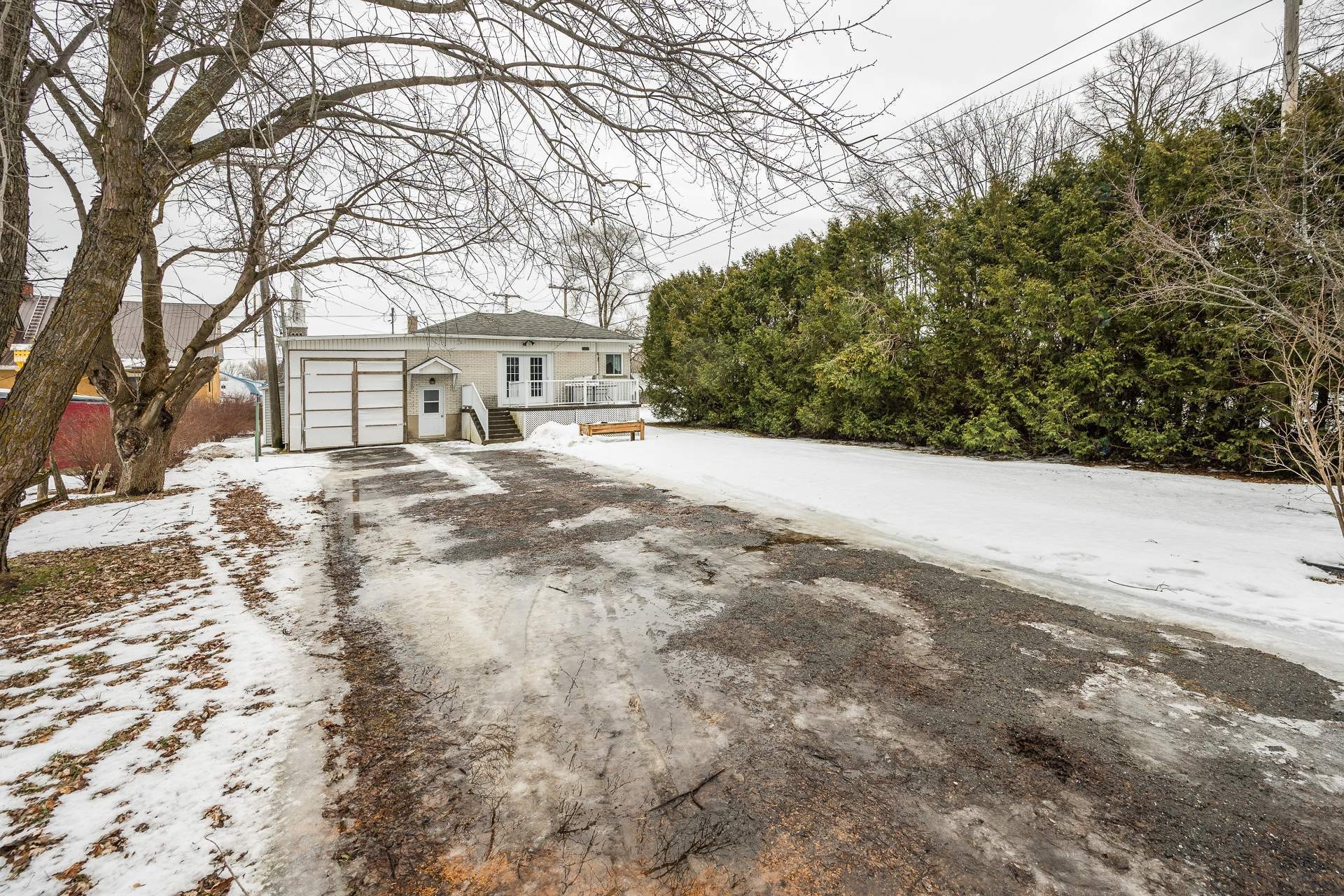 









406


Rue Bernard

,
Saint-Alexandre,




QC
J0J1S0

