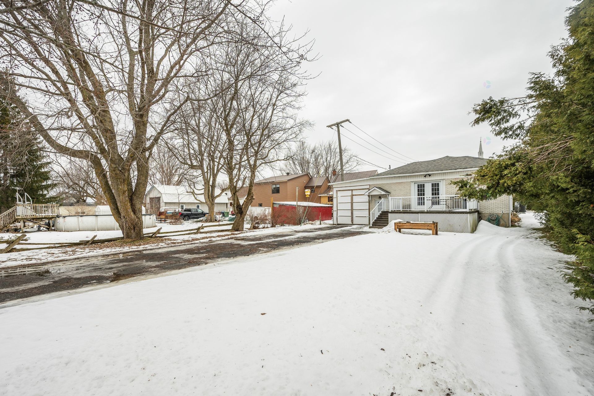 









406


Rue Bernard

,
Saint-Alexandre,




QC
J0J1S0

