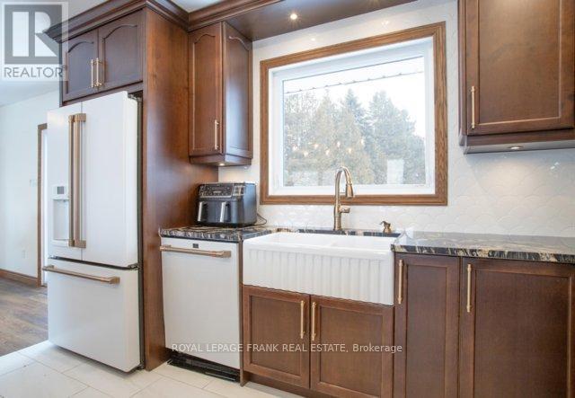 












614 KENSTONE BEACH ROAD

,
Kawartha Lakes (Verulam),




Ontario
K0M1A0

