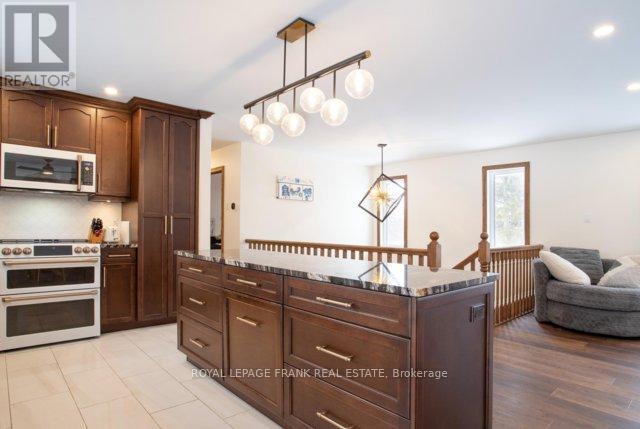 












614 KENSTONE BEACH ROAD

,
Kawartha Lakes (Verulam),




Ontario
K0M1A0

