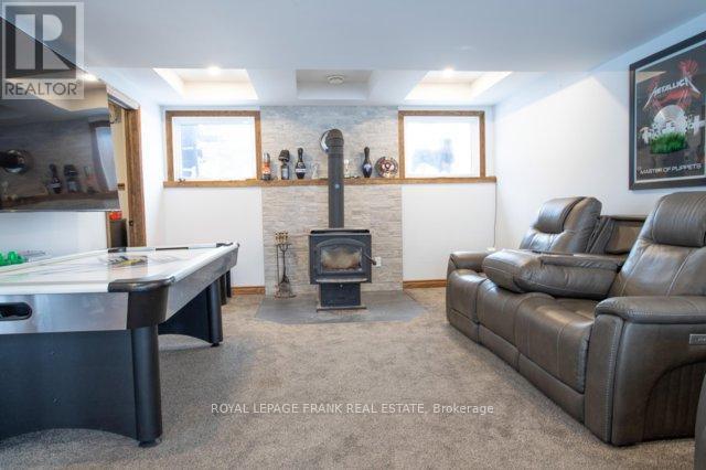 












614 KENSTONE BEACH ROAD

,
Kawartha Lakes (Verulam),




Ontario
K0M1A0

