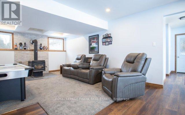 












614 KENSTONE BEACH ROAD

,
Kawartha Lakes (Verulam),




Ontario
K0M1A0

