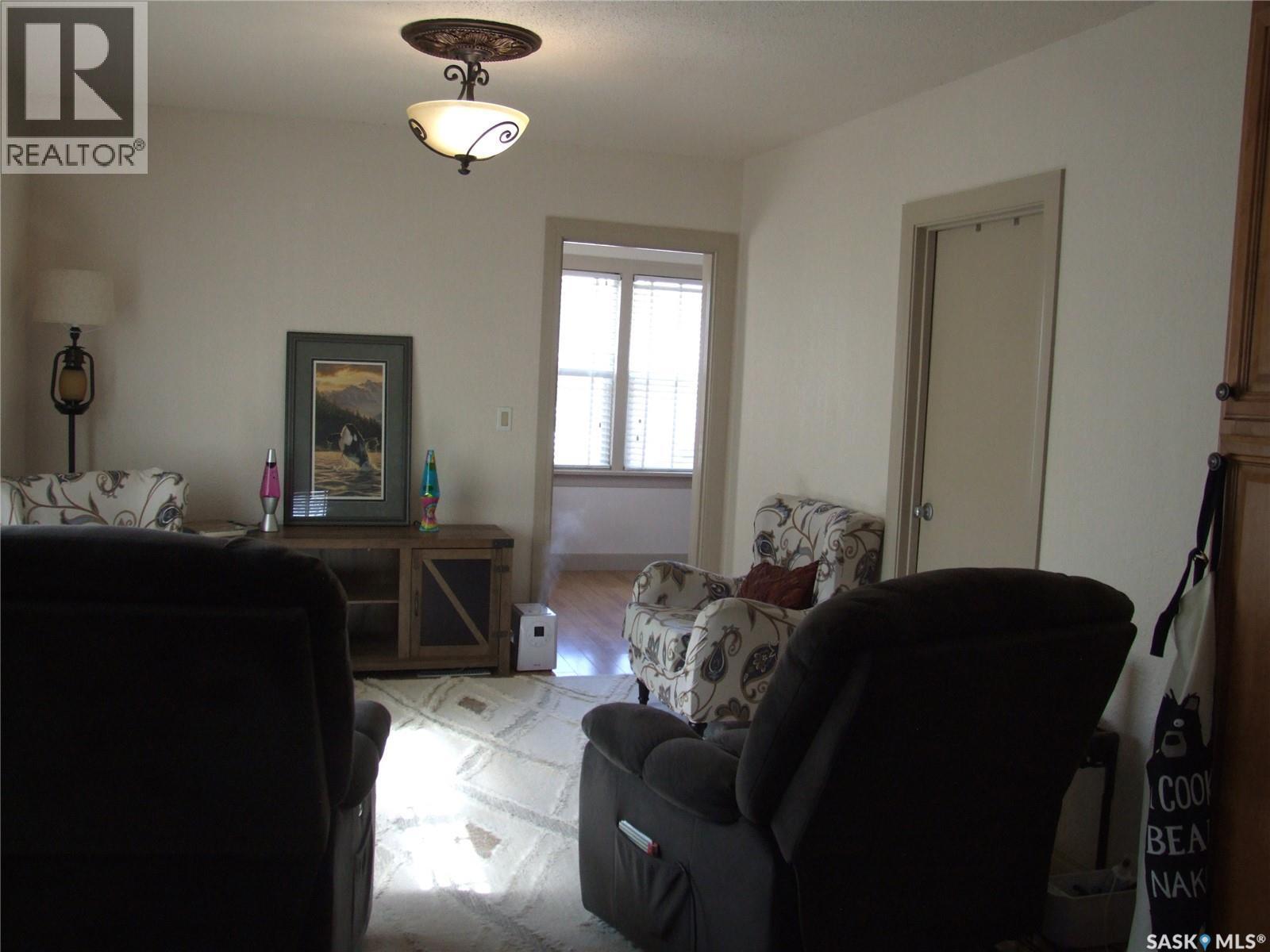 












115 1st STREET E

,
Leader,




Saskatchewan
S0N1H0

