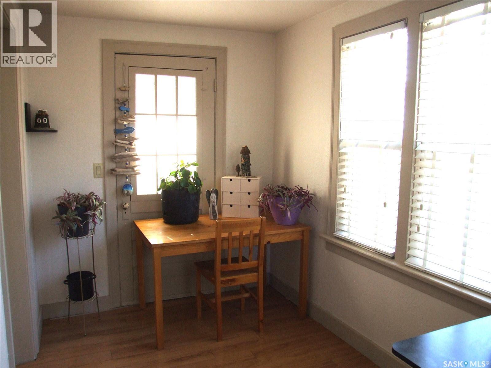 












115 1st STREET E

,
Leader,




Saskatchewan
S0N1H0

