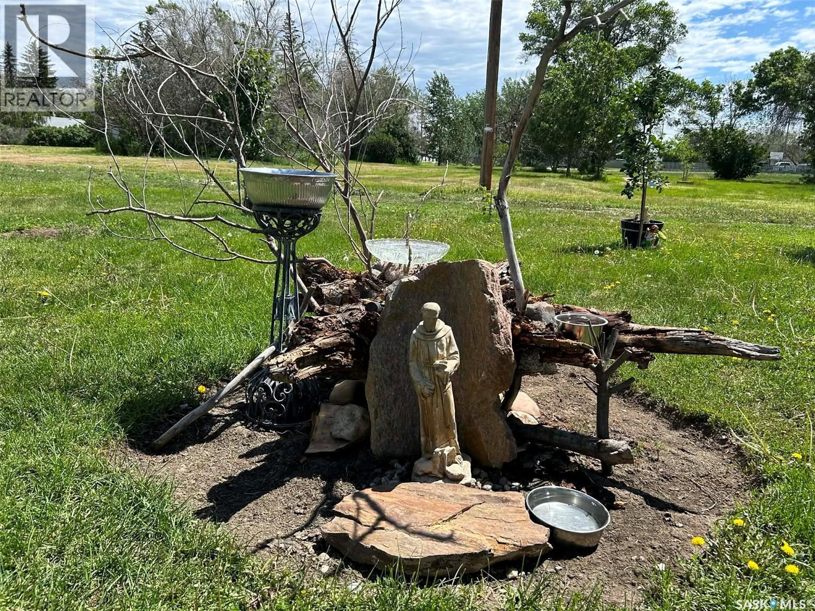 












115 1st STREET E

,
Leader,




Saskatchewan
S0N1H0

