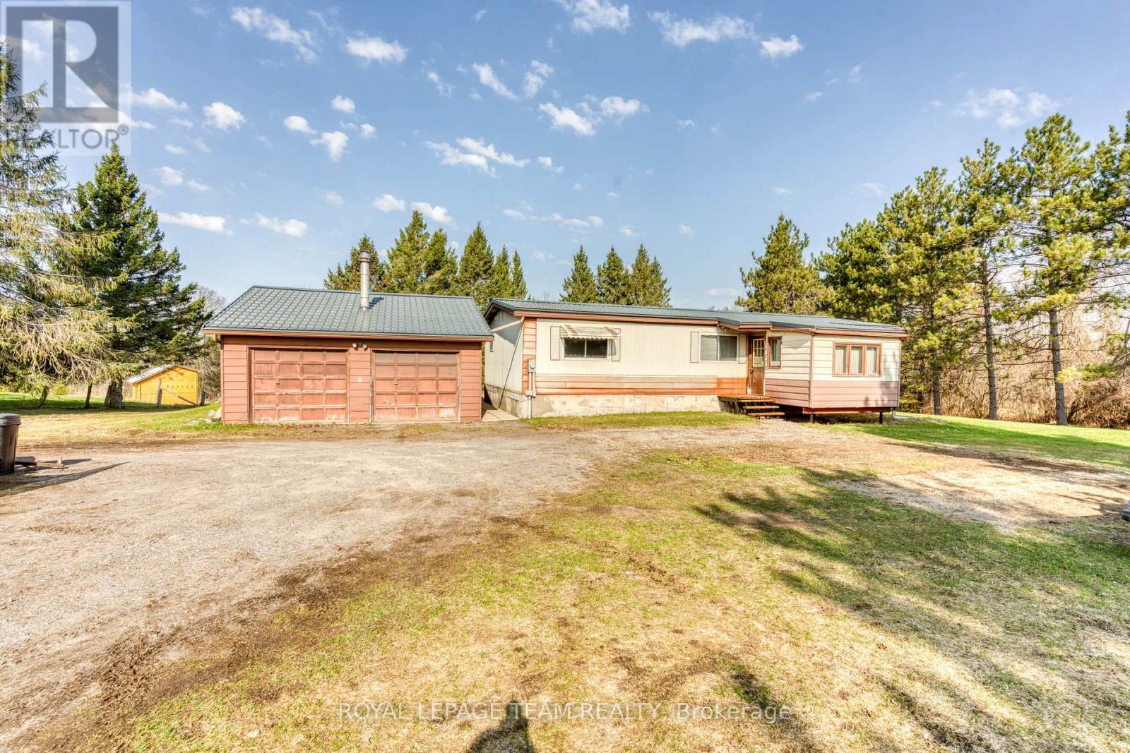 












1482 FERGUSON FALLS ROAD

,
Drummond/North Elmsley,




Ontario
K0G1K0

