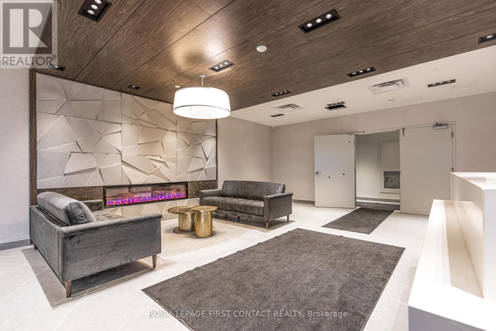 












106 - 58 LAKESIDE TERRACE

,
Barrie,




Ontario
L4M0H9

