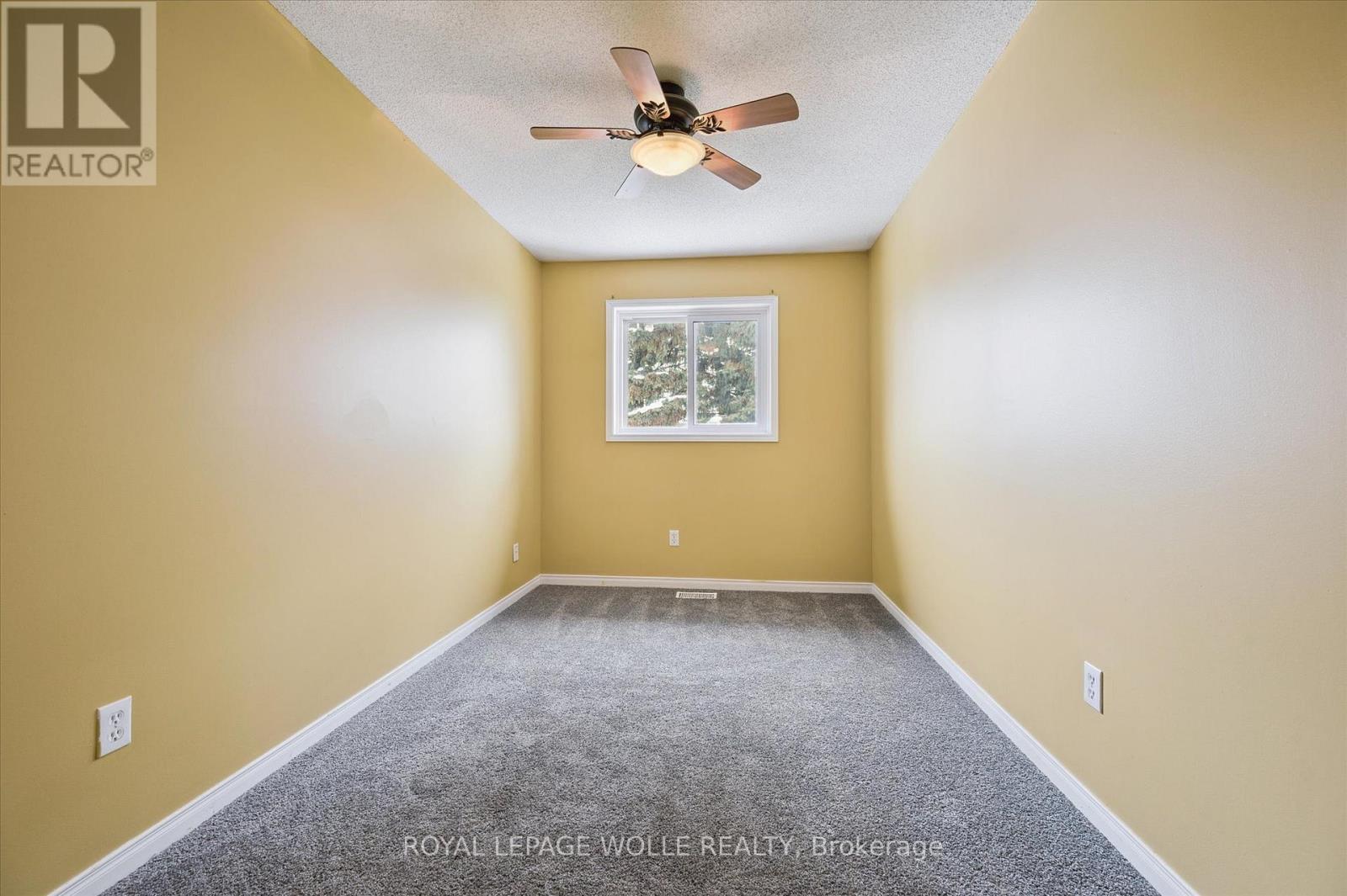 












43 - 589 BEECHWOOD DRIVE

,
Waterloo,




Ontario
N2T2K9


