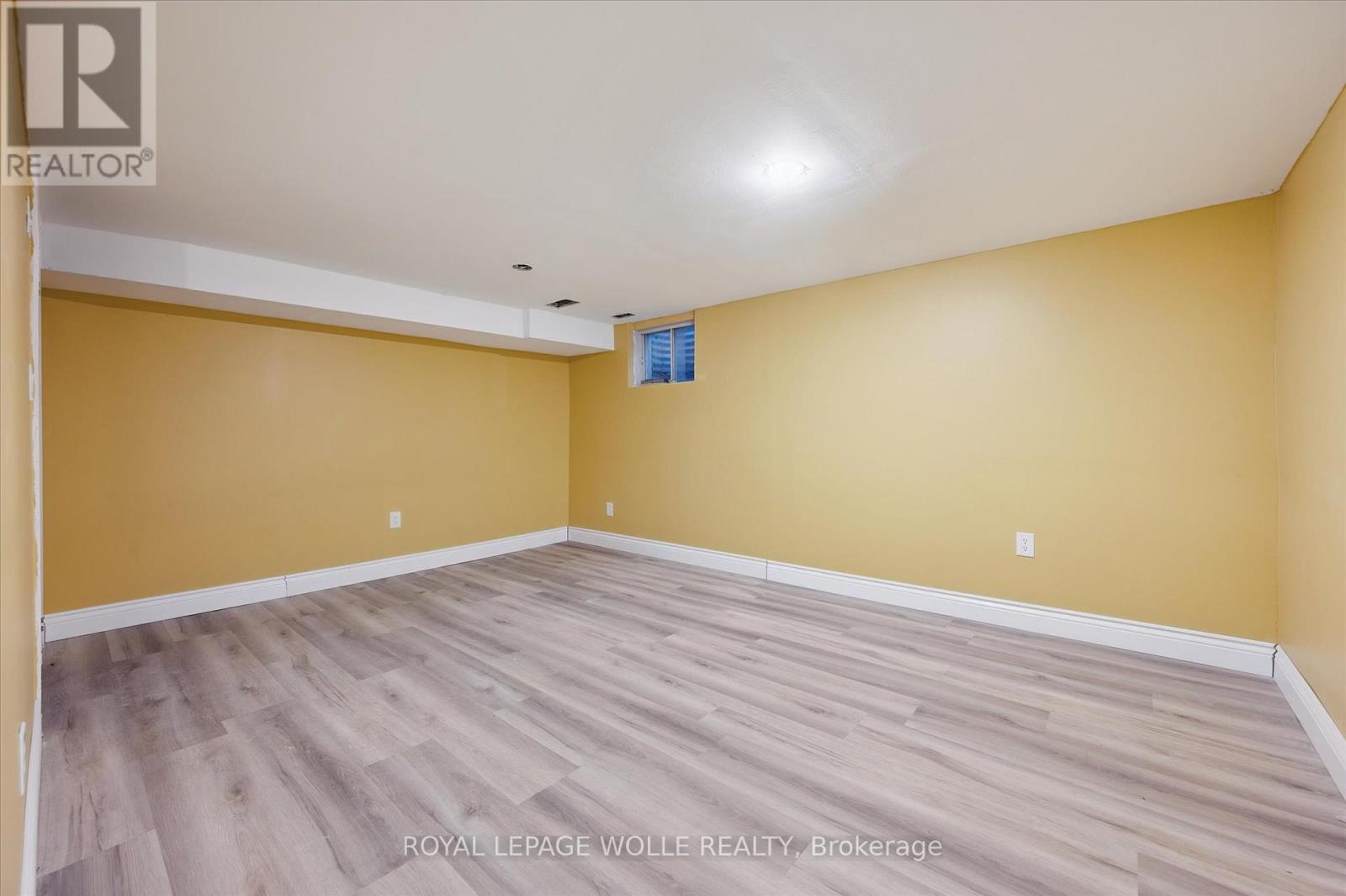 












43 - 589 BEECHWOOD DRIVE

,
Waterloo,




Ontario
N2T2K9

