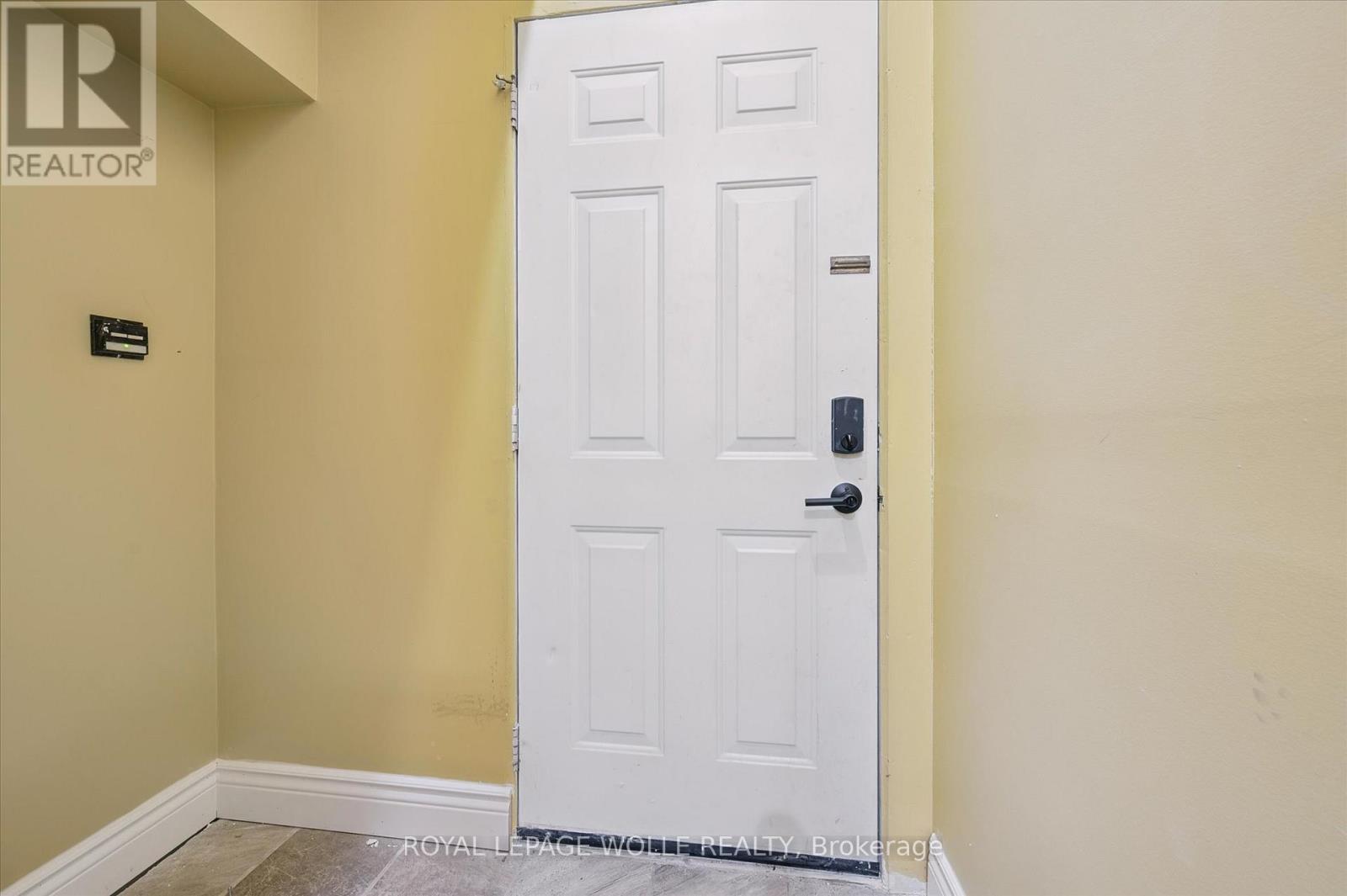 












43 - 589 BEECHWOOD DRIVE

,
Waterloo,




Ontario
N2T2K9

